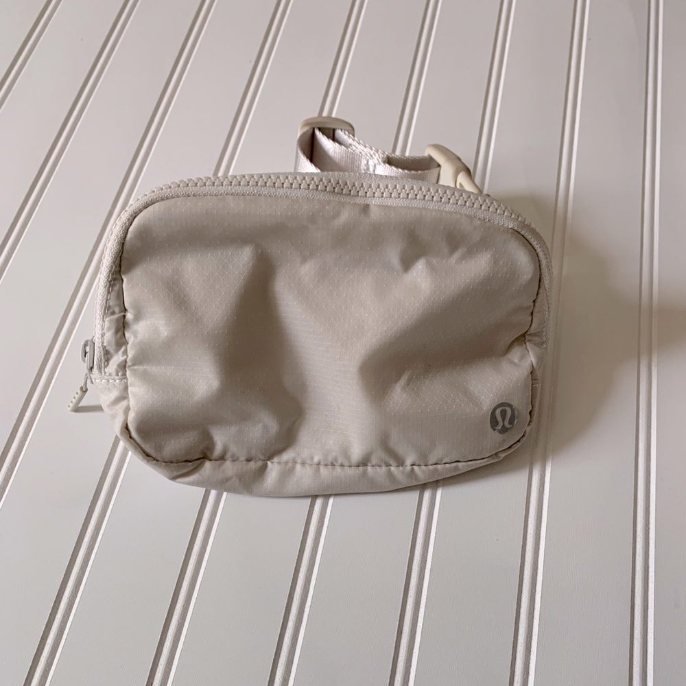 Lululemon Everywhere Belt Bag White Opal Used condition.
